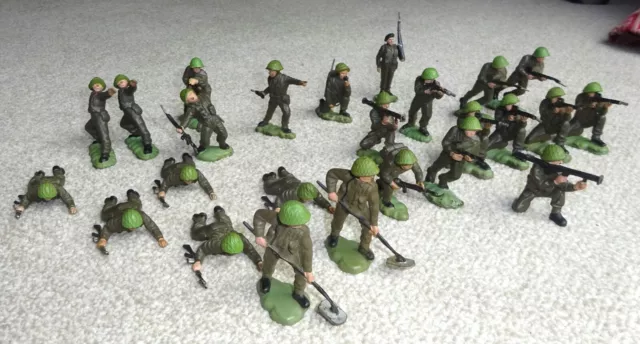 24 Vintage BRITAINS 1:32 Scale Plastic Soldiers BRITISH ARMY WW2 Infantry