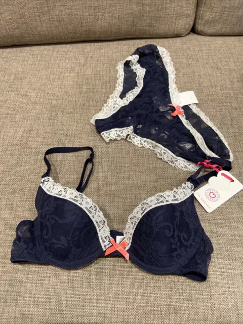 PRIMARK SIZE 32A bra and XS underwear set, navy with white lace
