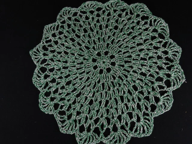 Vintage Hand Crochet Christmas Doily 14" Green B9126