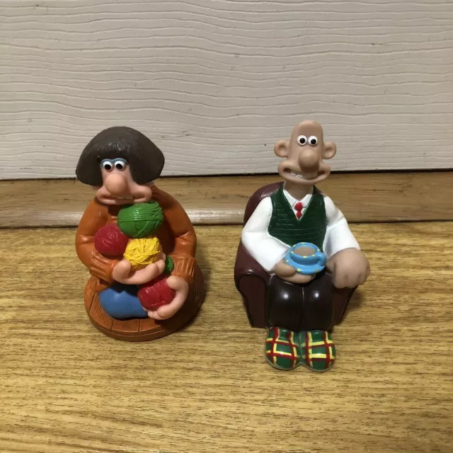 2 x Vintage Rare Wallace & Gromit Collectible Figures - 12.5cm