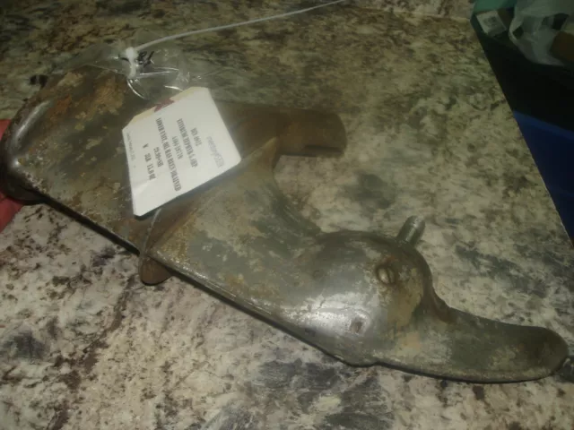 Evinrude zephyr 5.4hp lower unit   outboard  boat motor part bin 4012