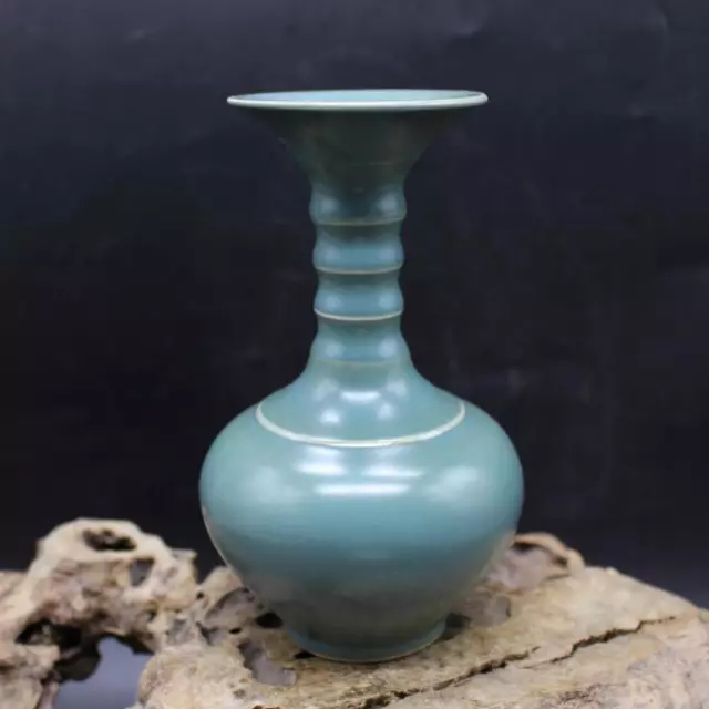 Chinese porcelain Ming Dynasty Wanli Celadon glaze Long necked vase 6.29 Inch