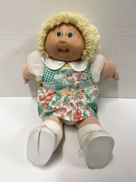 Vintage 1983 Cabbage Patch  Doll Yellow/Blonde Hair Blue Eyes