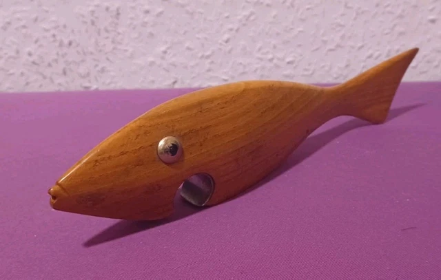Flaschenöffner KOI Design - Gelasert Aus Edelstahl, 8,5x17 Cm - Mit Aufhänger Für Schlüsselbund