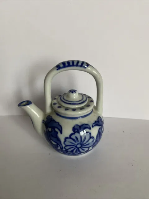 Vintage Small Ornamental Hand painted Blue & White TeaPot 3.7”/9.5cm Hight