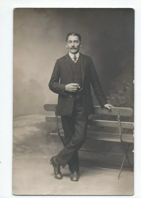 BP165 Carte Photo vintage card RPPC Homme fumeur mode fashion moustache