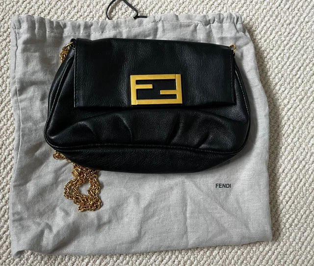 Pochette fendi nera on sale