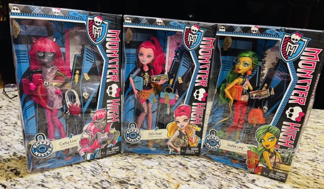 Monster High Doll with Blue Hair and Collection - wide 11