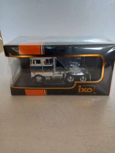 Camion Tracteur Peterbilt 352 H (1979) – Ixo échelle 1/43, Neuf