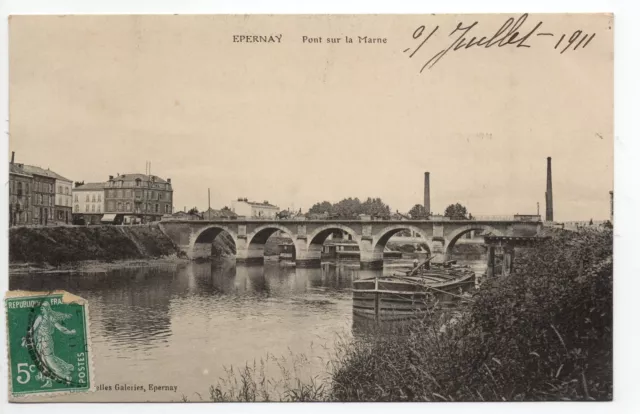 PENICHES et thémes bateaux Port batellerie-écluse CPA 51 EPERNAY au pont marne