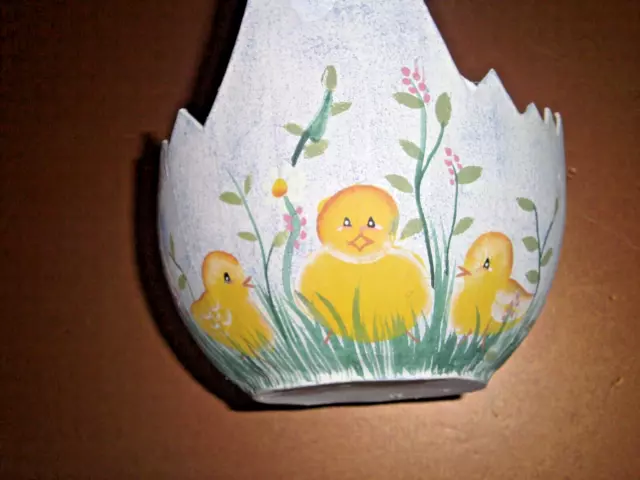 Cesta de huevos de colección de papel de Pascua maché pintada a mano polluelos primavera arte popular década de 1970