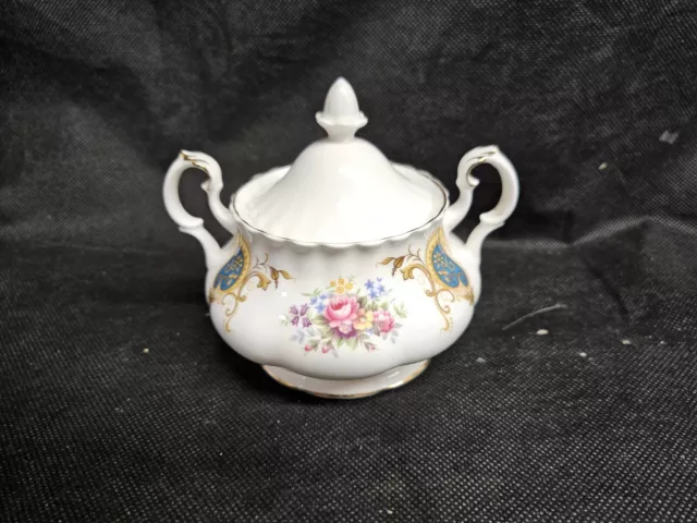 Royal Albert - Berkeley - Two Handled Lidded Sugar Bowl