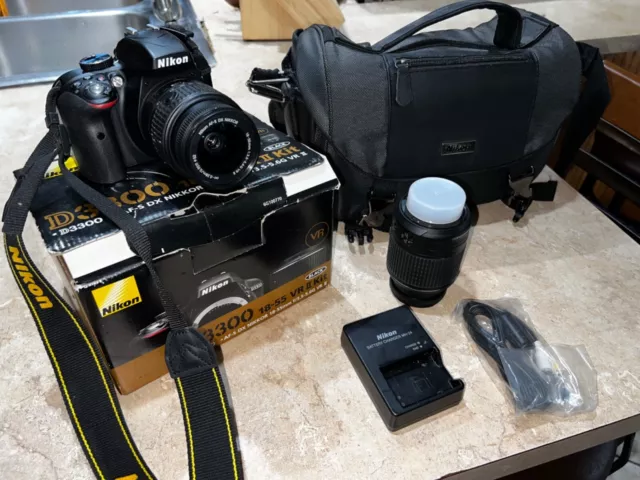 Nikon D D3300 24.2MP Digital SLR Camera - Black (Kit w/ AF-S DX VR II 18-55mm...