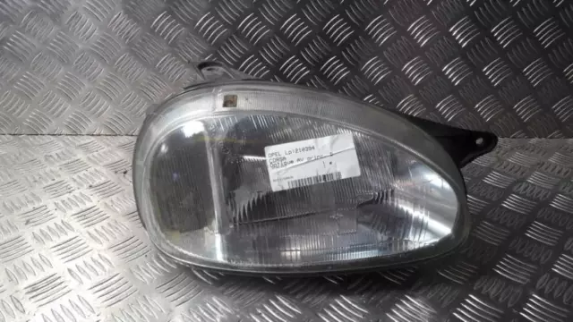 Optique avant principal droit (feux)(phare) OPEL CORSA B 90444785