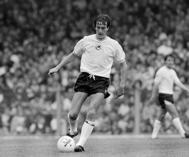 COLIN IRWIN SWANSEA City v Liverpool 1982 FOOTBALL OLD PHOTO EUR 6,70 PicClick IT