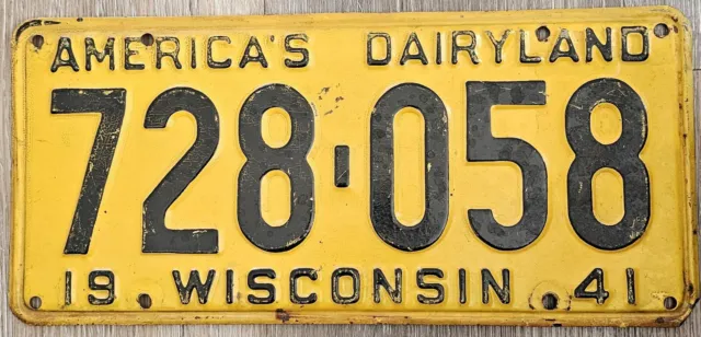 1941 Wisconsin License Plate "America's Dairyland" Original Paint