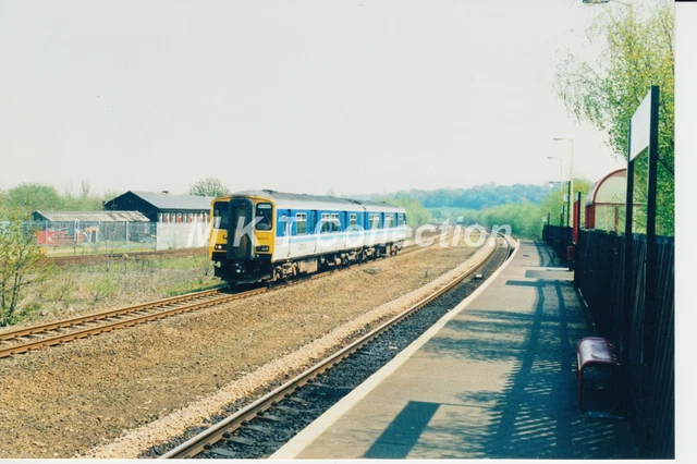 RAIL PHOTO CLASS 150 150275 @ Mirfield 10/5/01 Sunderland - Liverpool ...