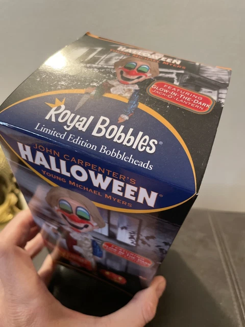 Royal Bobbles Hot Topic Exclusive Young Michael Myers Figure 3