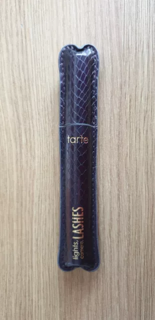 Rímel negro 4 en 1 Tarte Lights pestañas para cámara 7 ml - tamaño completo