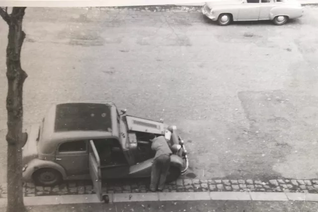 15962 Privado Foto Antiguo Coche 50er/60er Años Con Abierto Solapa Del Motor