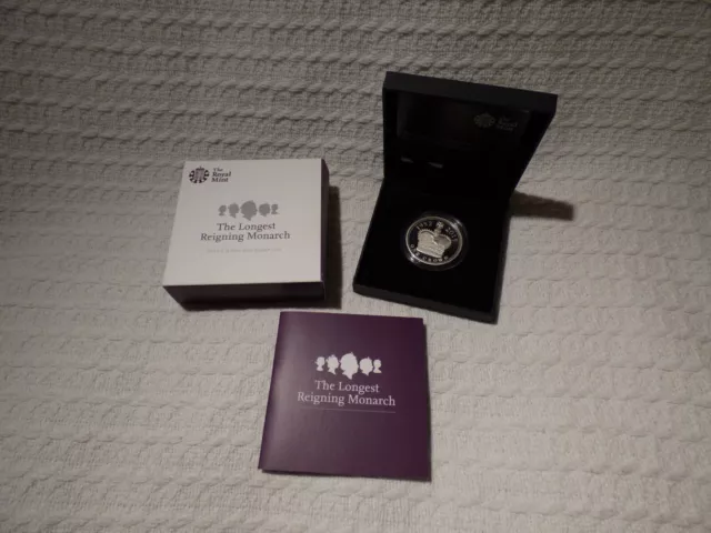 UK Royal Mint Silver Proof Piedfort £5 Coin – Longest Reigning Monarch 2015