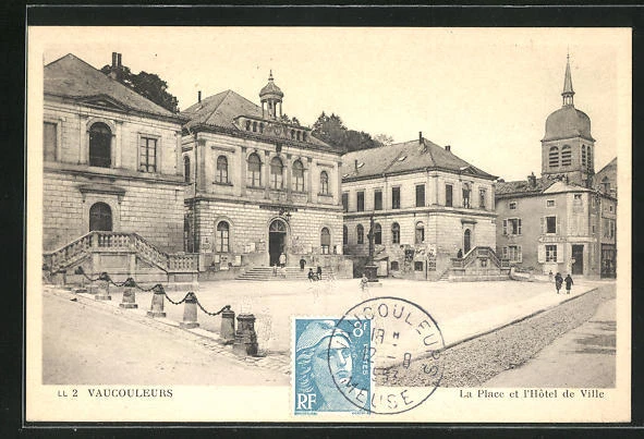 CPA Vaucouleurs, La Place et l´Hotel de Ville 1953