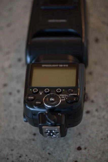 Nikon Speedlight SB-910 AF Shoe Mount Flash for  Nikon