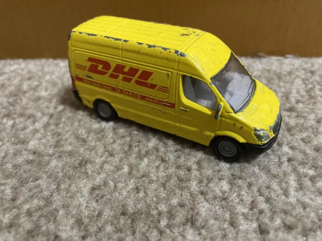 Siku 1085 Mercedes-Benz Sprinter Van - DHL - Maßstab 1:87