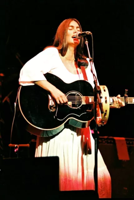 EMMYLOU HARRIS in concert London 1978! 50 Exclusive Onstage PHOTOS! not cd