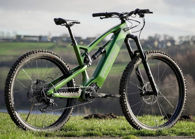 2nd hand full shop suspension mountain bike