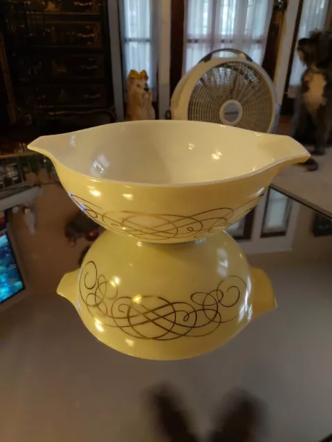 Gold Scroll Pyrex Bowl 4qt.444.part Of Chip And Dip Set.1959.pretty Good Cond.