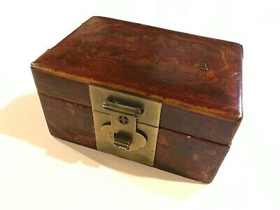 A Late 19Th Century Chinese Red Lacquered Wood Leather Box W/ Gilt Decoration