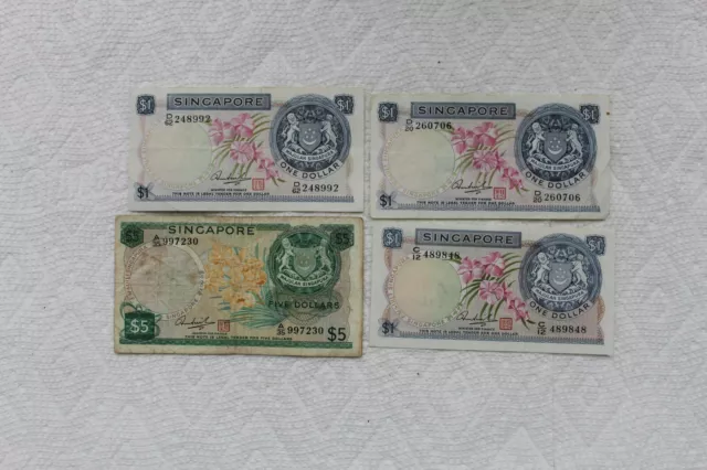 Singapore Banknotes, 5 Dollars and 1 Dollar (3), from 1972-73
