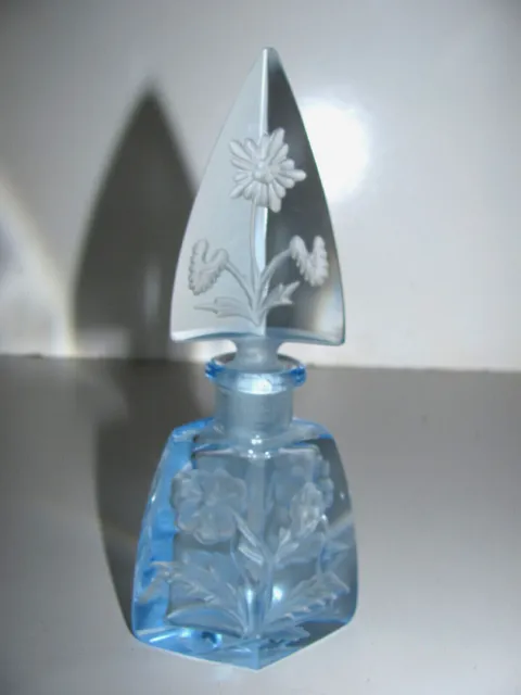 Art Deco 1930s Blue Crystal Glass Etched Floral Decoration Perfume Bottle