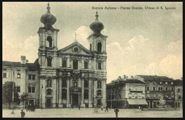 cartolina GORIZIA italiana-piazza grande,chiesa di s.ignazio