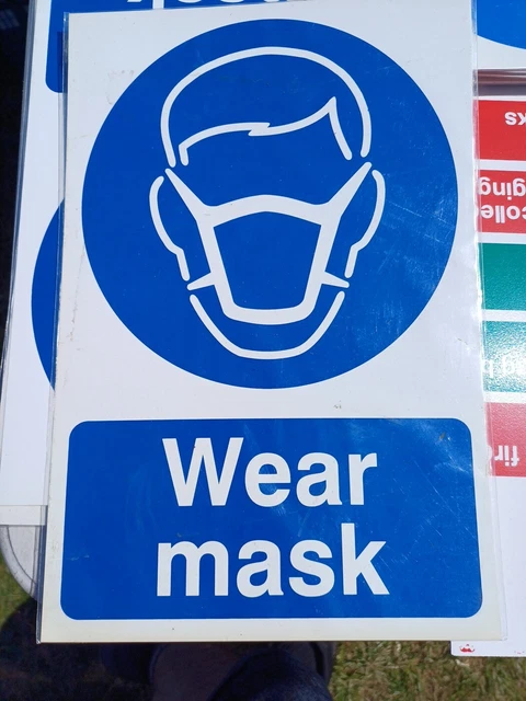 Maschera da indossare segno di sicurezza