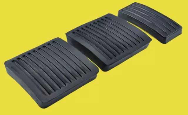 LR Defender 90, 110, 130 Pedal Pad Rubbers SKE500060 X 2 11H1781L X 1 (DA-4)