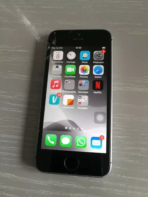 Apple iPhone SE - 64 Go - Argent (Désimlocké)
