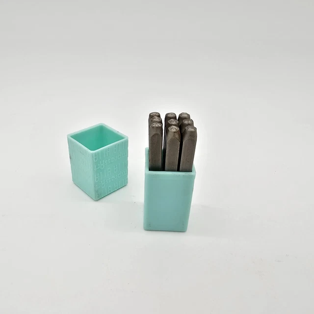 Juego de estampillas de metal ImpressArt Bridgette números - estampado de acero inoxidable 9 piezas