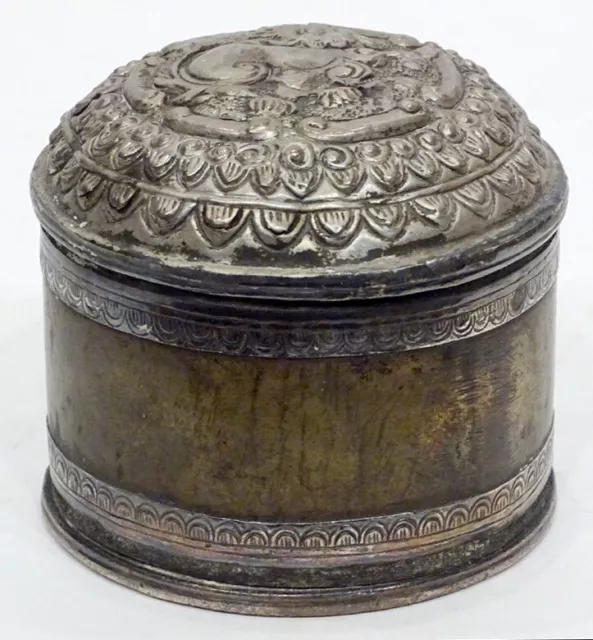 1800's Antique BURMESE Hammered REPOUSSE SILVER Burma BETEL NUT Box Canister