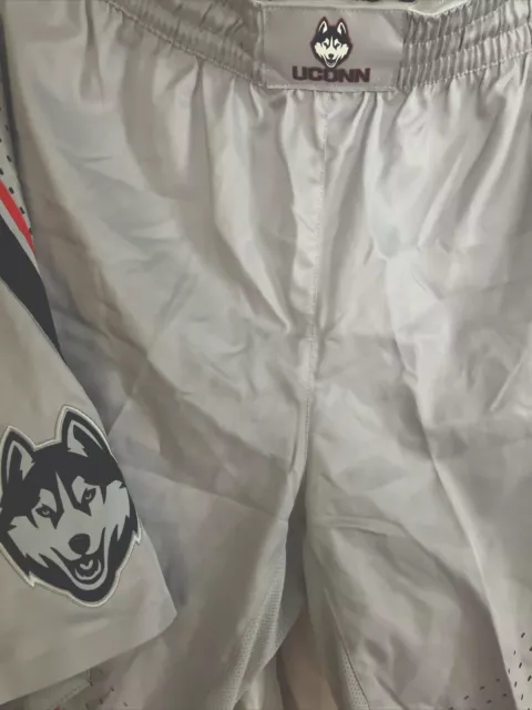 2018-19 Team-Issued UConn Huskies Men’s Basketball Shorts Size 34 Length + 2 New