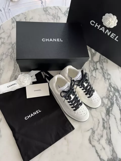 NEW CHANEL 22A White Black Suede CC Flat Lace Up Tie Runner Trainer Sneaker  38 £1,316.69 - PicClick UK