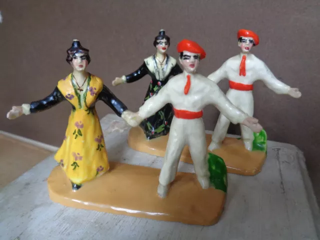 Figurine en porcelaine fine personnages Basque ancien