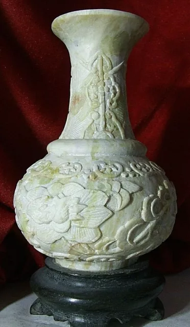 Beautifully Carved Stunning Mid Century Chinese Vintage Jade Vase
