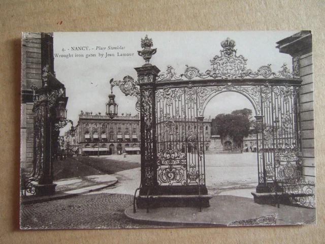 CPA NANCY (54) PLACE STANISLAS. GRILLES FER FORGE par JEAN LAMOUR.