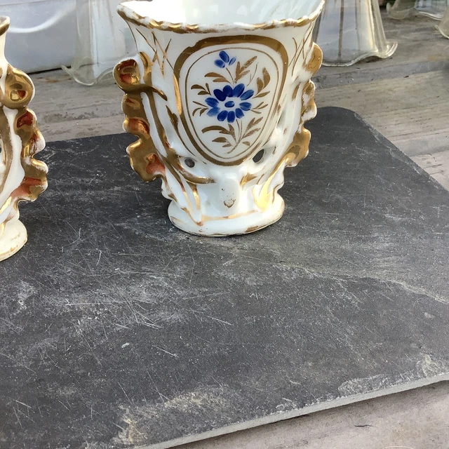 Ancienne paire de vases de marié en porcelaine de Paris XIX siècle 3