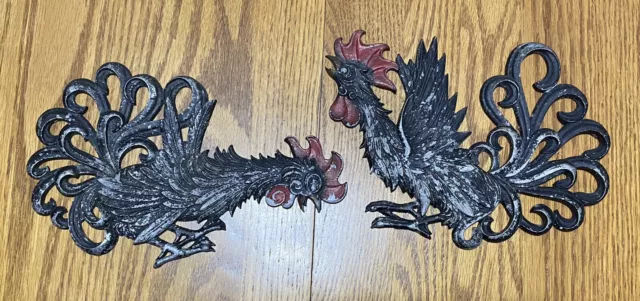 Vtg Metal Rooster Pair Wall Hanging Farmhouse Country Decor