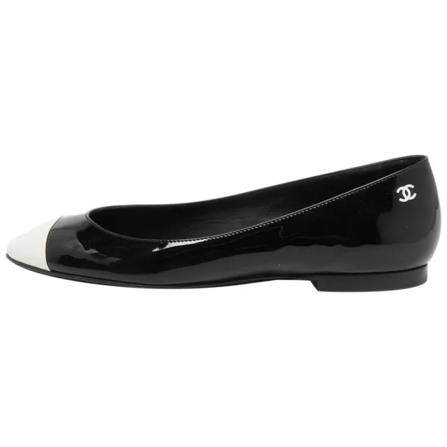 CHANEL BLACK WHITE Cap Toe Patent Leather CC Logo Ballet Flats EU