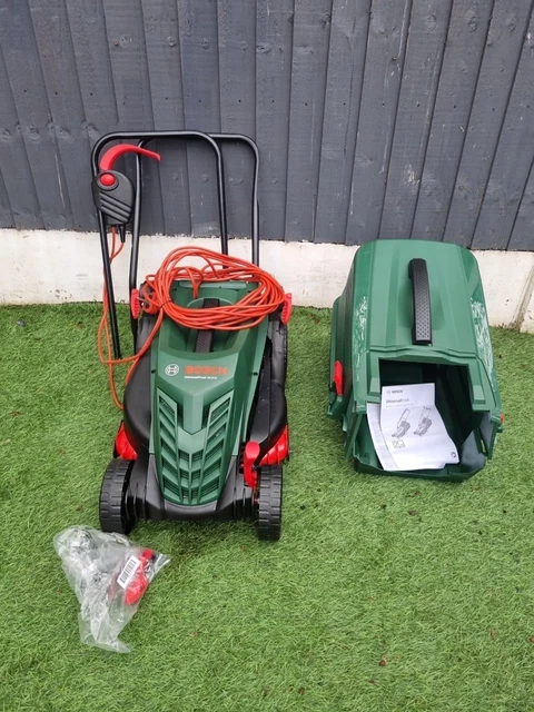 BOSCH UNIVERSALROTAK 34-410 Corded Electric Rotary Lawnmower 34cm