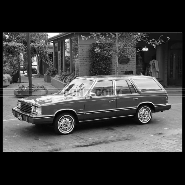 Photo A.038384 DODGE ARIES CUSTOM STATION WAGON 1981